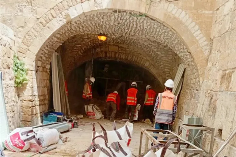 محافظة القدس تحذر من اعتداء خطير على باحة الشهابي التاريخية قرب المسجد الأقصى ضمن مخطط تهويدي مدعوم من بلدية الاحتلال