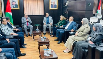 محافظة القدس تستقبل نائب السفير المغربي المهدي بوعنان في مقر المحافظة بالرام