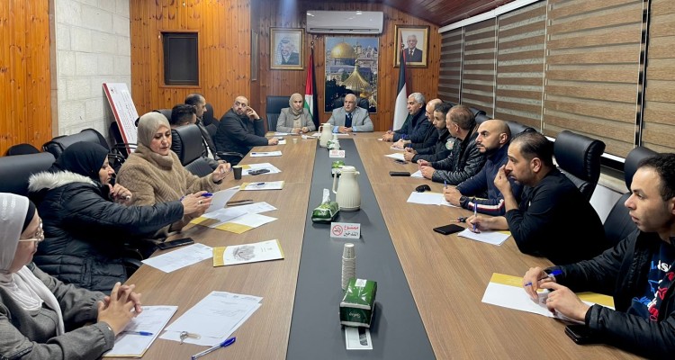 لجنة السلامة العامة في محافظة القدس تعقد اجتماعًا لتقوية الرقابة وتعزيز السلامة